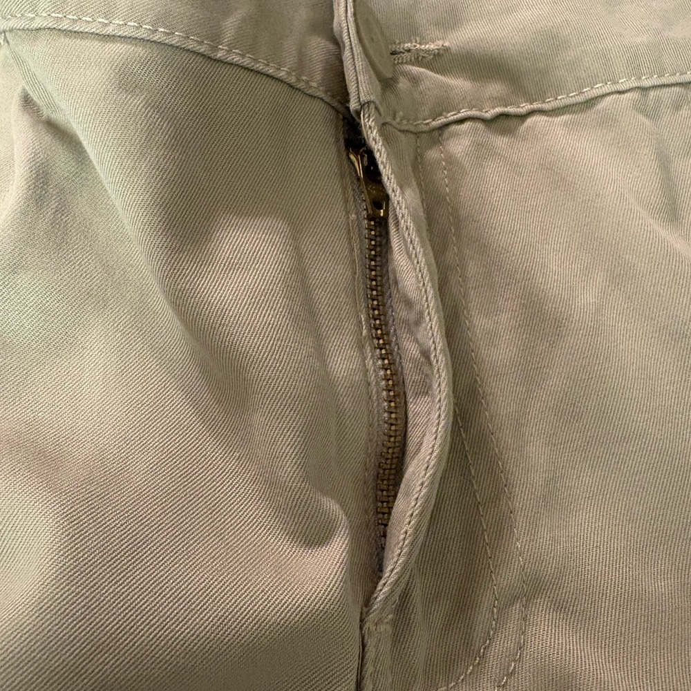 NWT Women’s Cargo, Relaxed Fit Straight leg Dickies Khaki Pants Size 14R - Picture 14 of 14